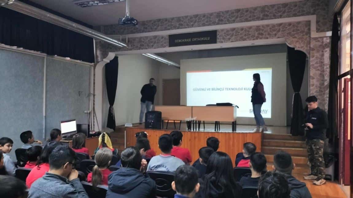 Güvenli İnternet Kullanımı Semineri